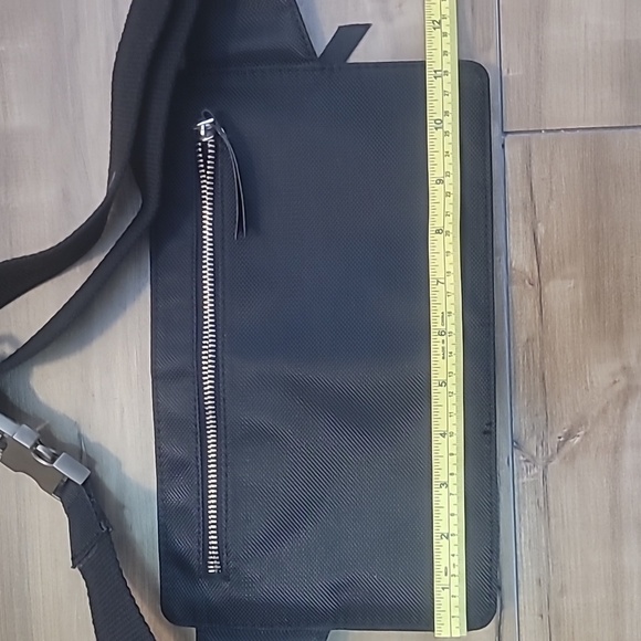 Bolongaro Trevor black belt purse or travel pack - Picture 8 of 9